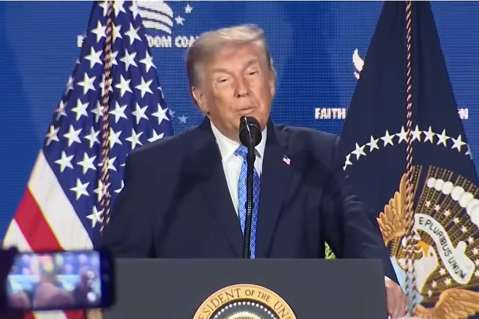 Donald Trump Natalie Harp Human Printer Scandal